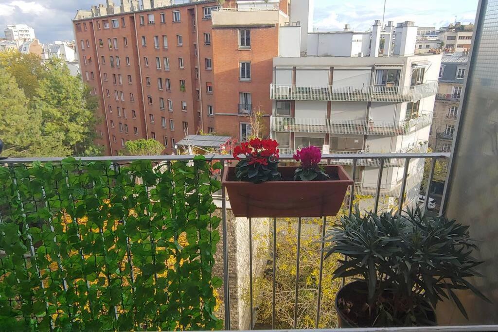 Studio With Balcony Paris Exterior foto